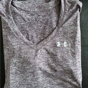 Short sleeve UA V-Neck